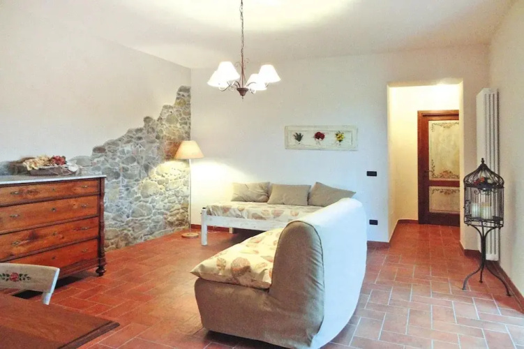 Villa in Vinci With Pool & Panoramic Views