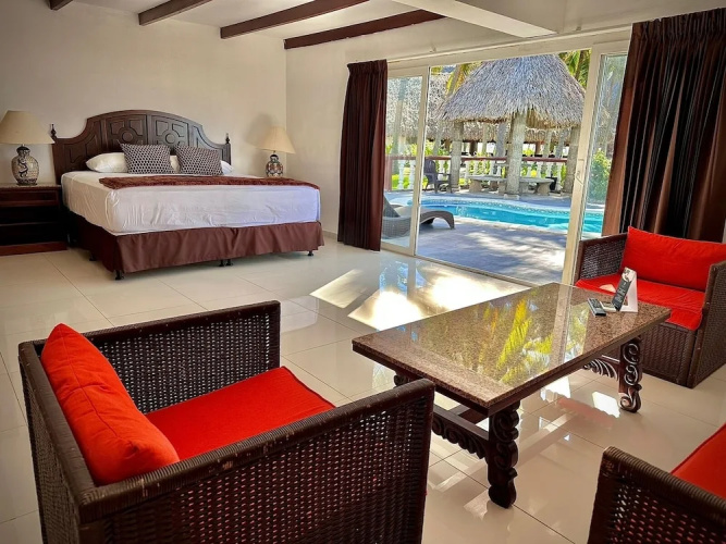 Hotel Tesoro Beach