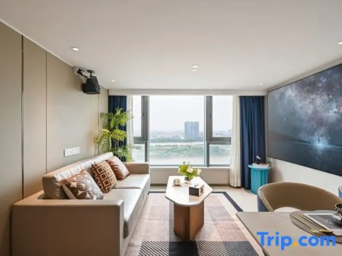3 Bedrooms Luxury Duplex Suite with river view