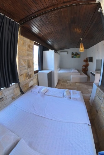 Economy room