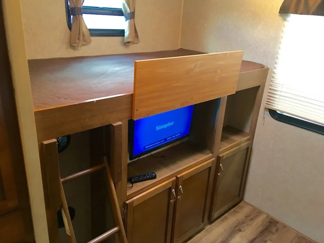 2 Bedrooms Comfort room