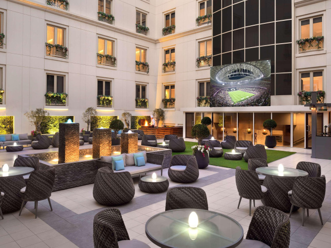 Movenpick Hotel and Apartments Bur Dubai photo 36