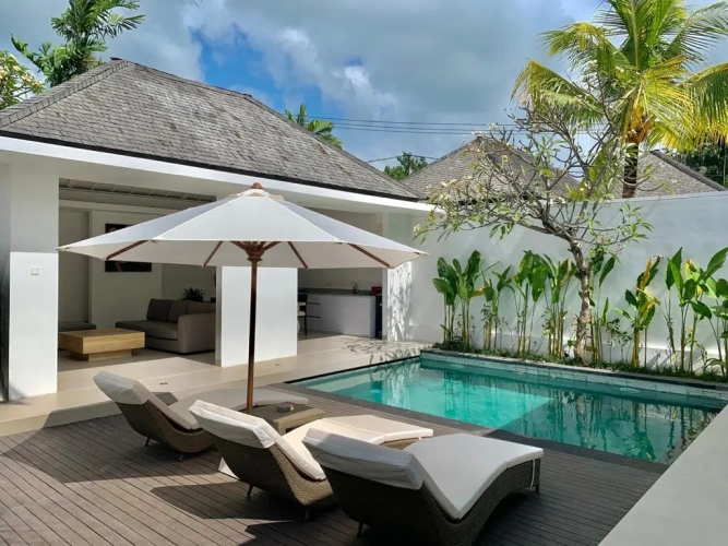 2 Bedrooms Villa