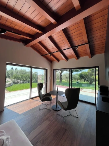 Luxury Suite with lake view