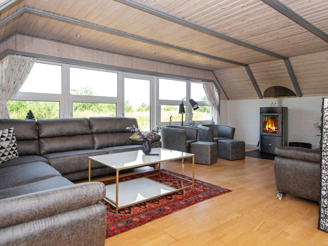 Luxury Retreat With Tennis