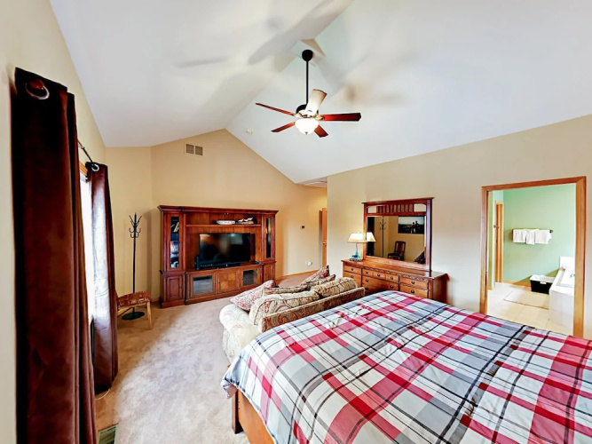 106 Teller Street Duplex 3 Bedrooms 2.5 Bathrooms Duplex