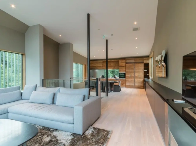 4 Bedrooms Cottage