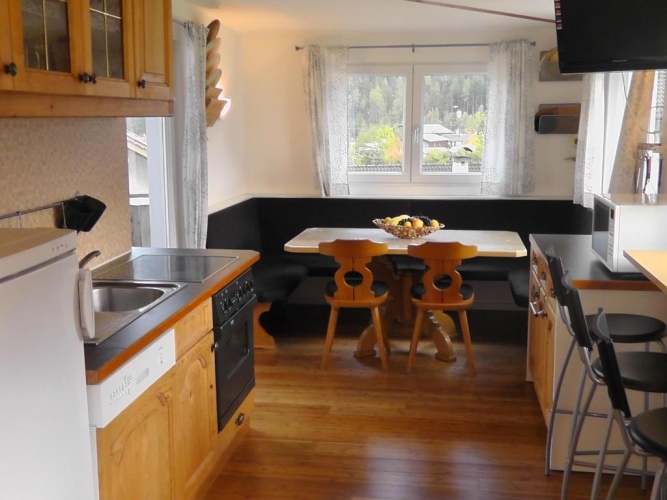 3 Bedrooms Apartment