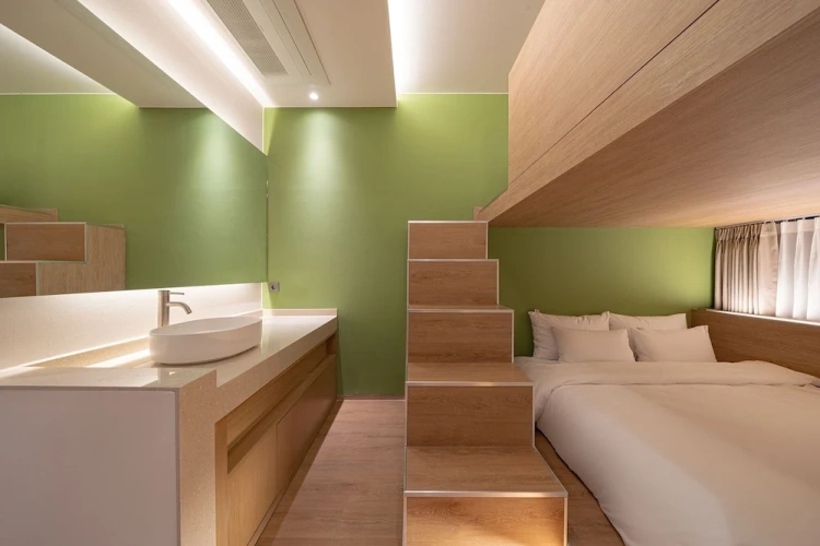 Premier room