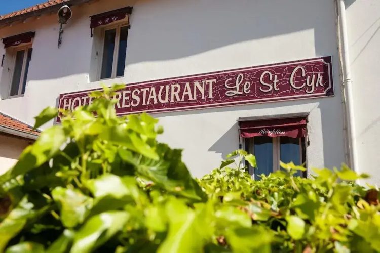 Le Saint Cyr