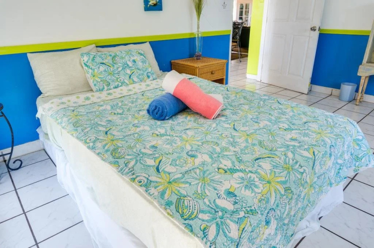 The Lahaina Bungalow