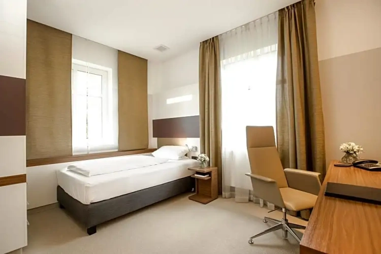 Standard Double room with garden view