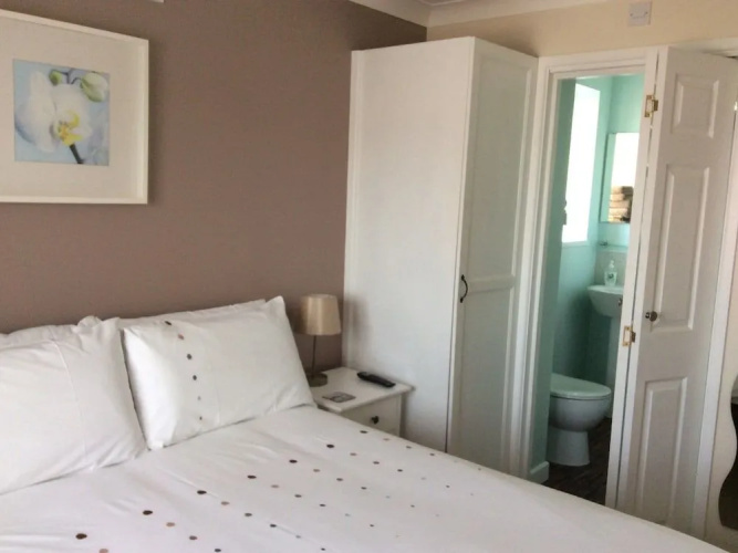 Fernlea Guest House