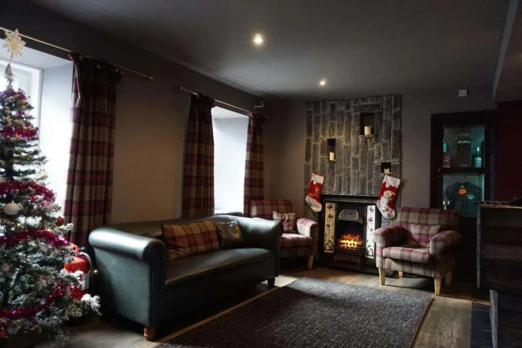 Lochside hotel