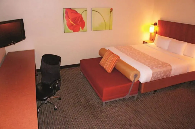 Magnolia Inn and Suites