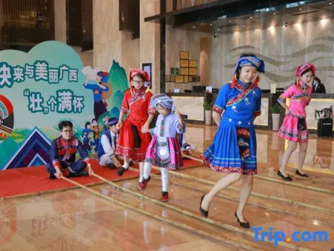 Guolong Hotel