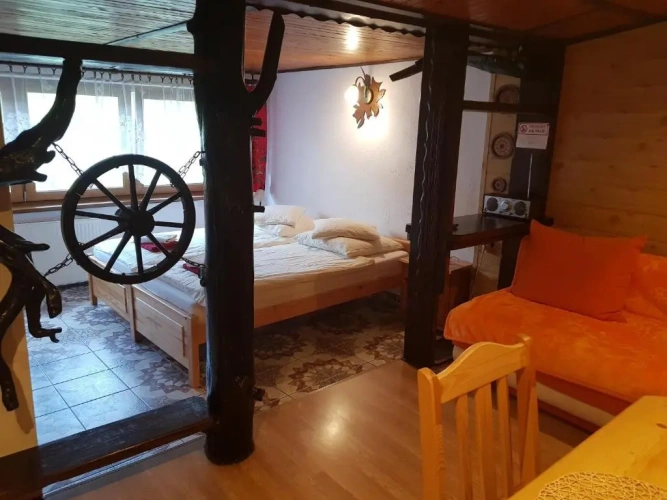 Standard Triple room