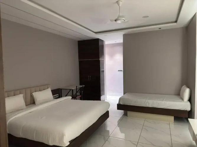 Standard Triple Family room
