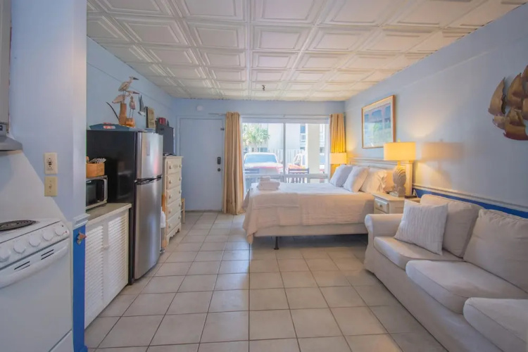512 Sunsuites