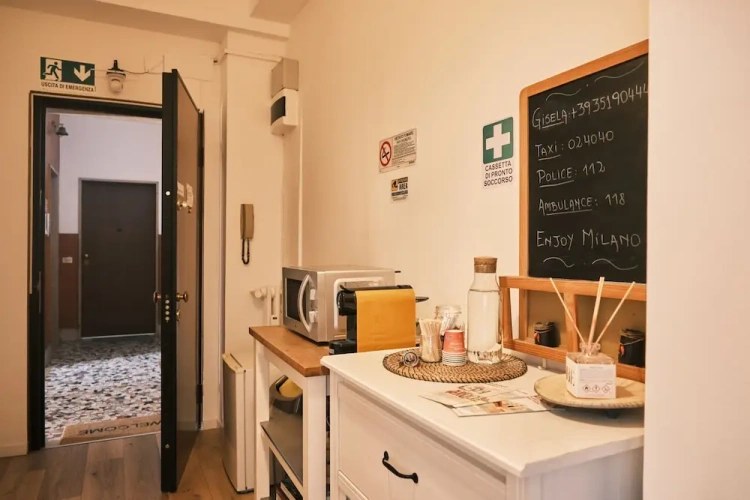 Standard Double room with city view