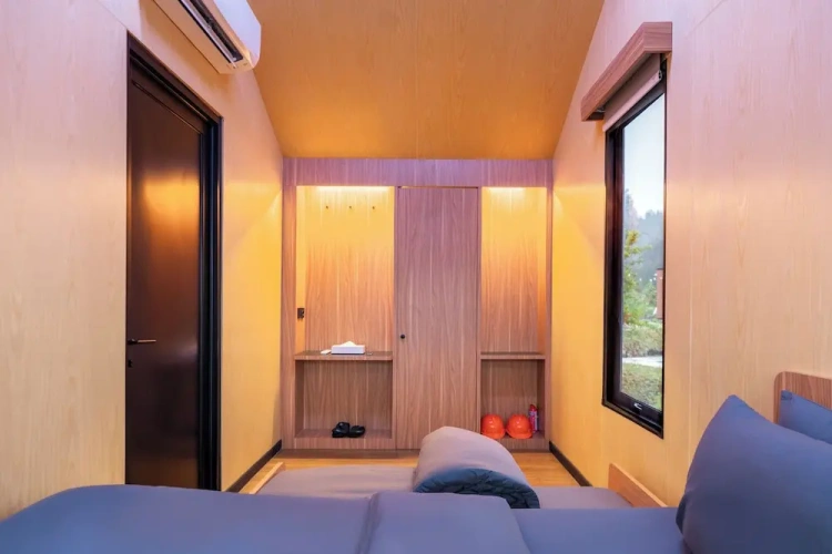 Premier room