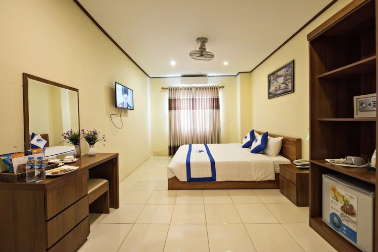 Deluxe Double room with city view