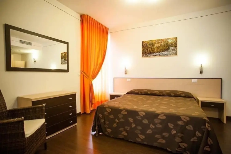 Standard Double room with city view