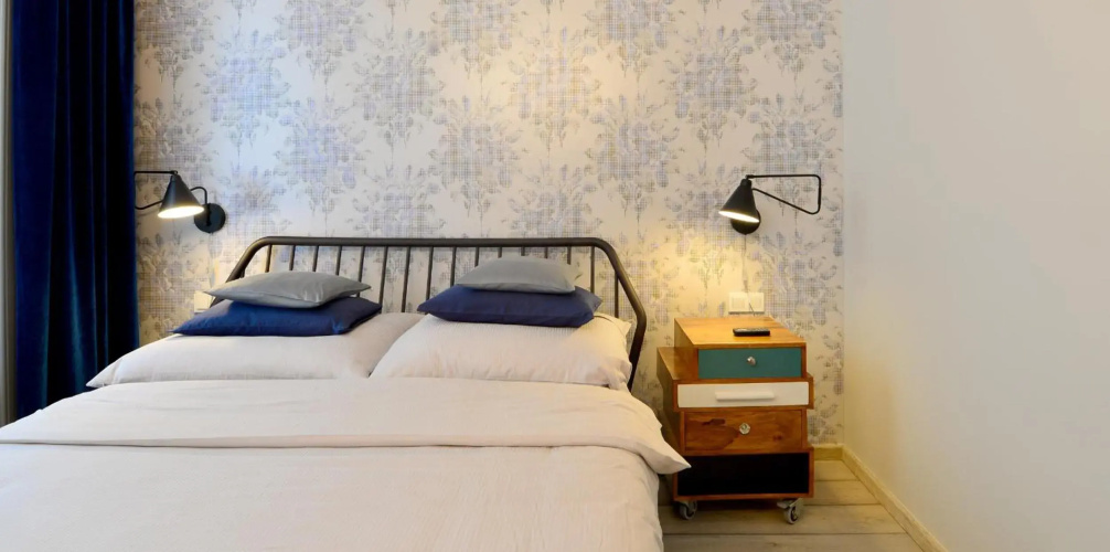 Chic And Modern In Hip Area