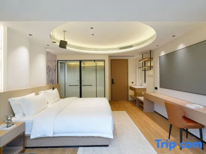 Standard Double room with courtyard view