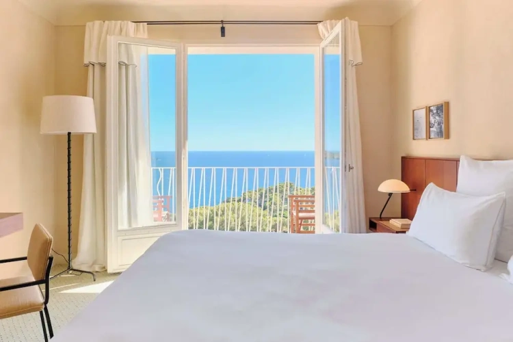 Standard room with balcony and with panoramic view