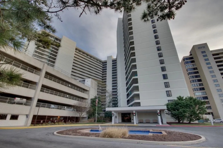 Sea Watch 1302 - 3 Br Condo