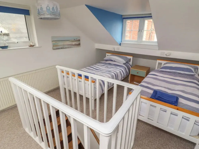 9 Harefield Cottages