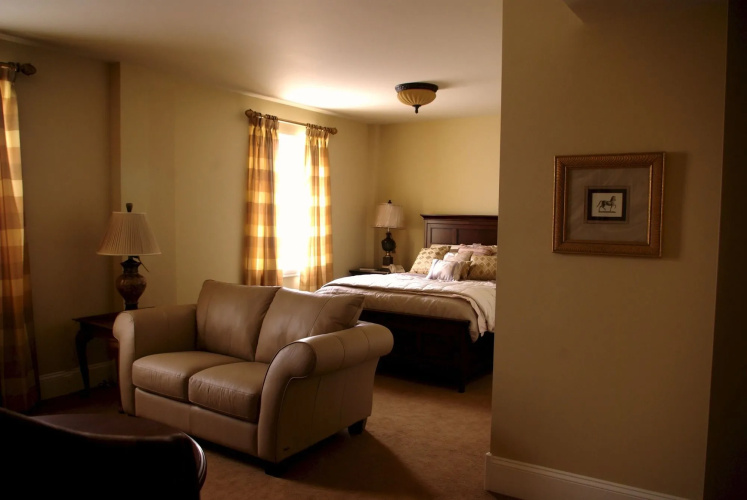 Grant Hall Hotel