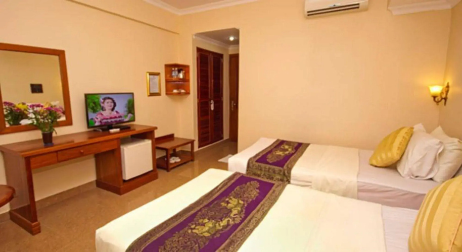Town View Hotel II