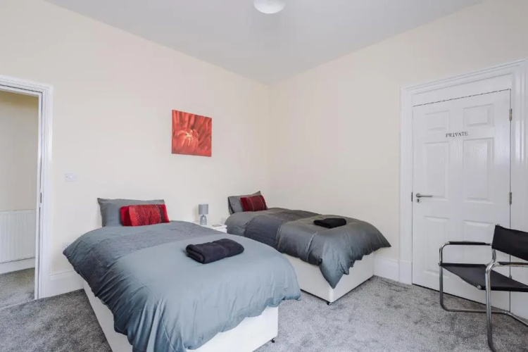 Apartment 1 (first floor)