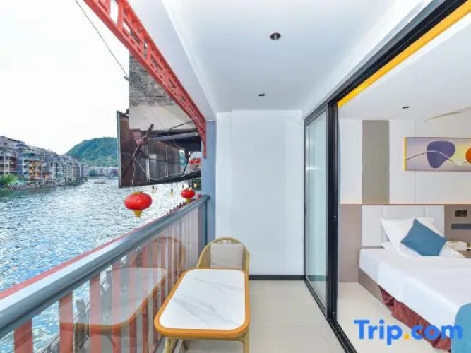 Standard Double room with river view