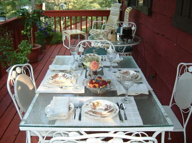 Tree Tops Bed & Breakfast