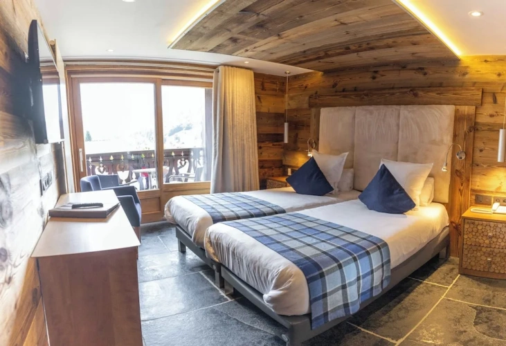 1 Bedroom Comfort Double room with balcony and with mountain view