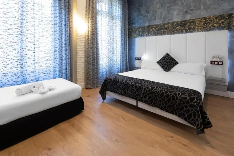 Triple room
