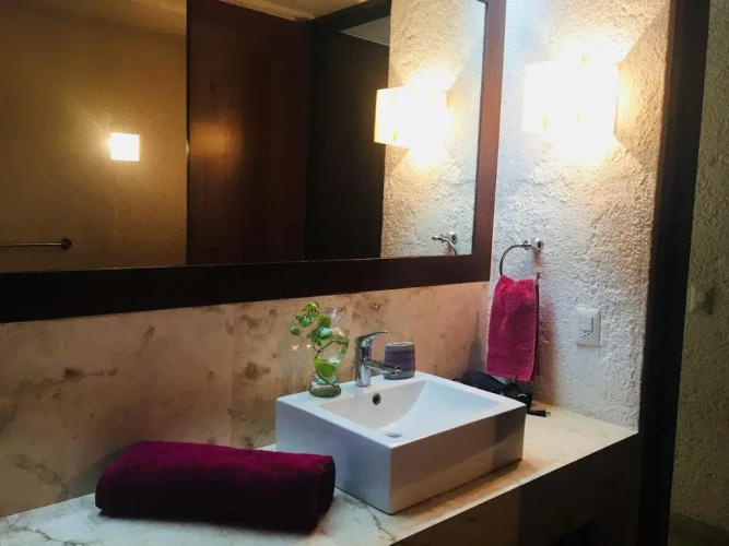 Latinos Luxury Suites