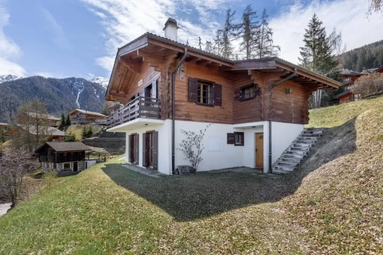 3 Bedrooms Chalet