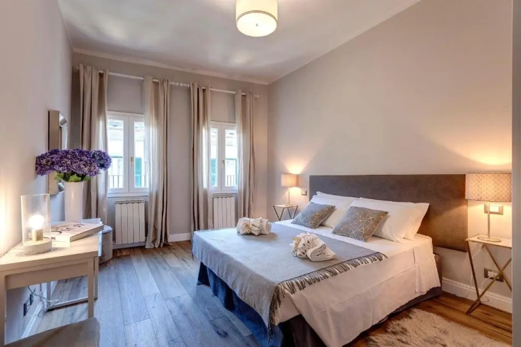 2 Bedrooms Apartment