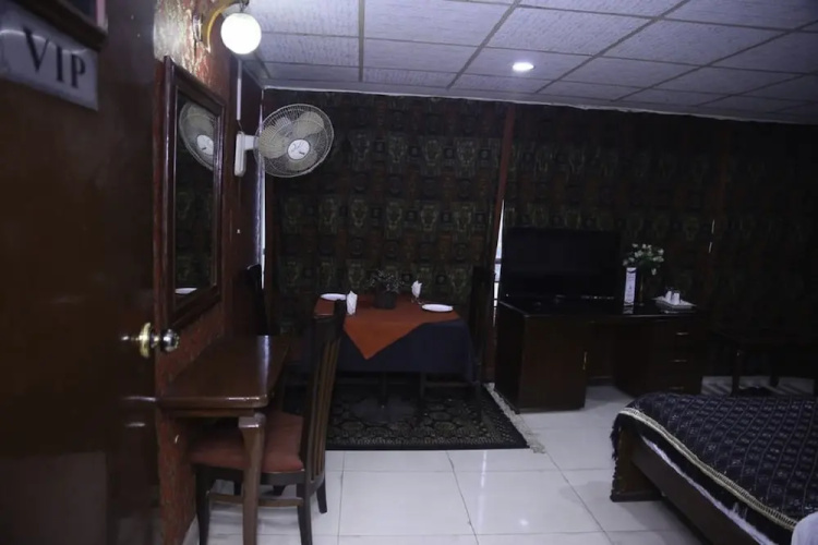 Mars Hotel Lahore