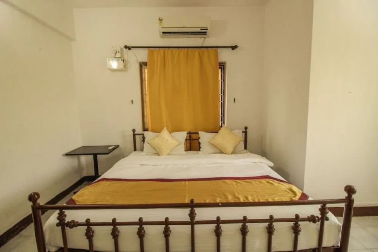 Oyo 9893 Green View 2bhk
