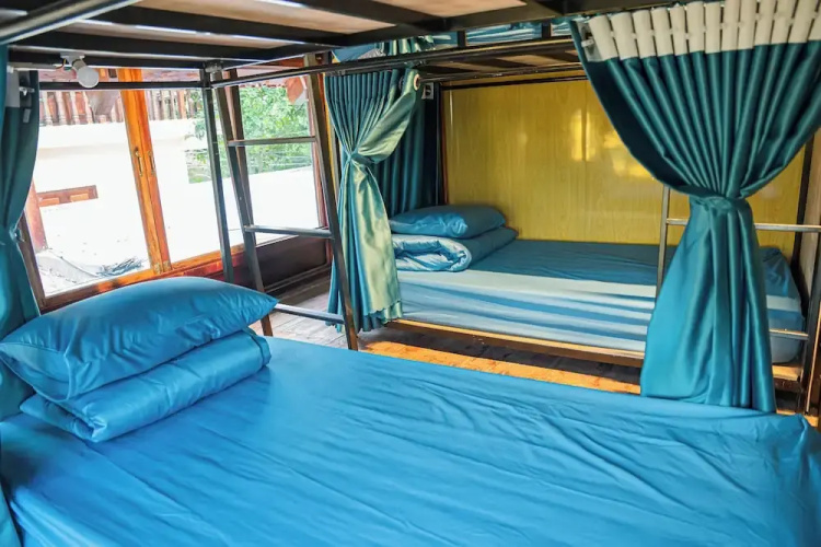 Golden Mountain Hostel