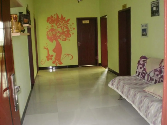 Huayi Youth Hostel