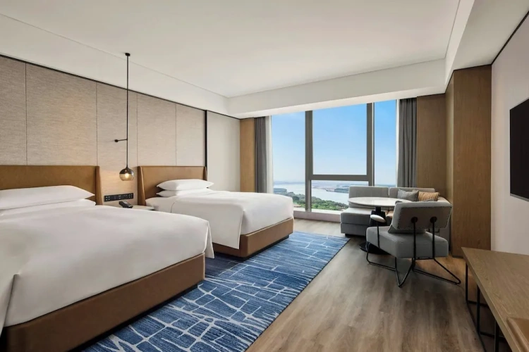 Standard Double Club room with bay view
