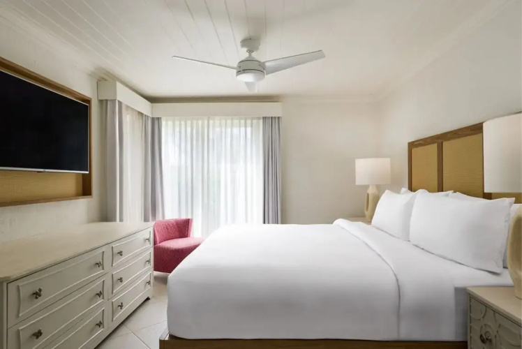 1 Bedroom Suite with balcony and with garden view