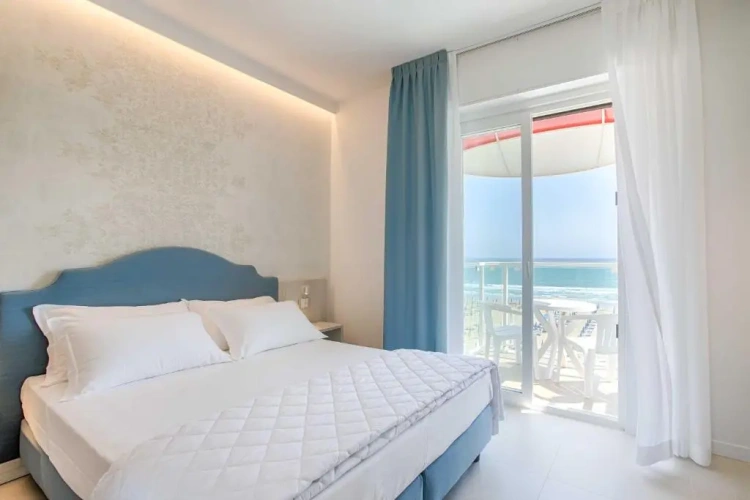 Standard Double room with sea view