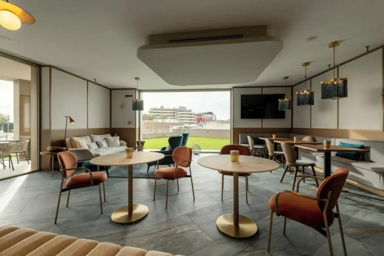Visionair Suites